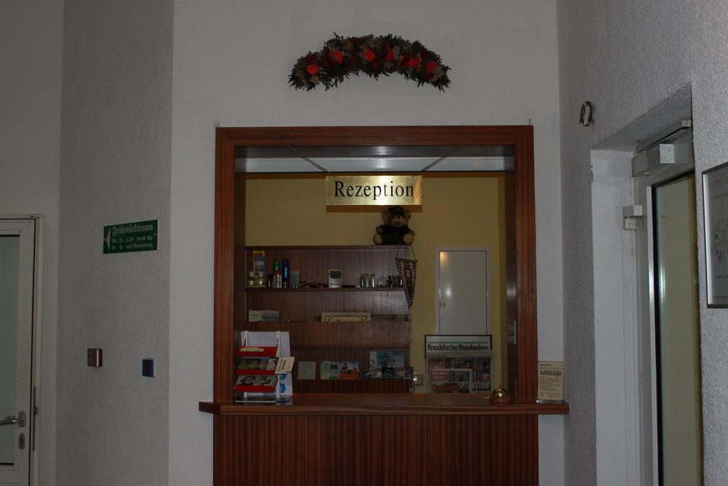 Gasthaus & Hotel Gruenhof Frankfurt  Екстер'єр фото